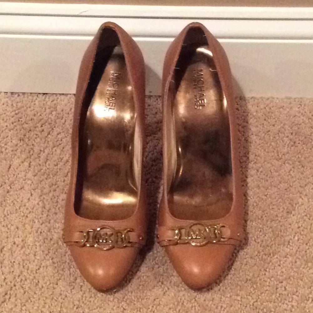 Michale Kors Leather Pumps Size 9